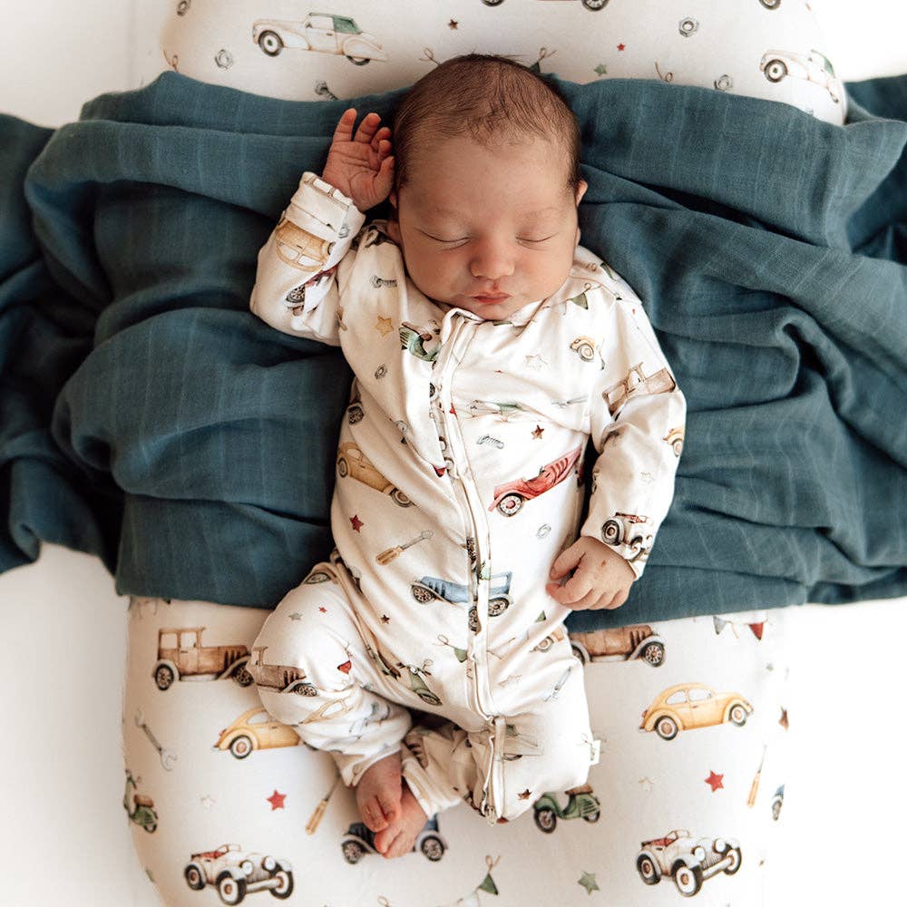 Bamboo vs. Cotton: What Parents Should Know About Each